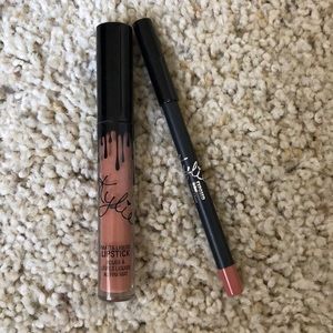 Kylie Lip Kit in “Exposed”